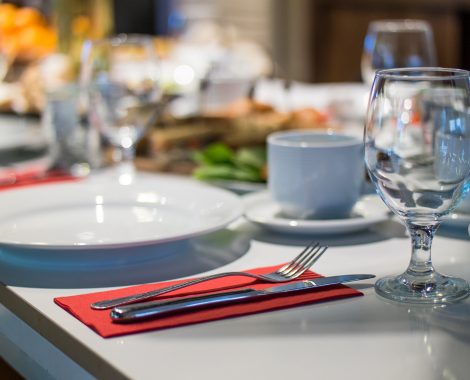abendessen-besteck-drinnen-735869